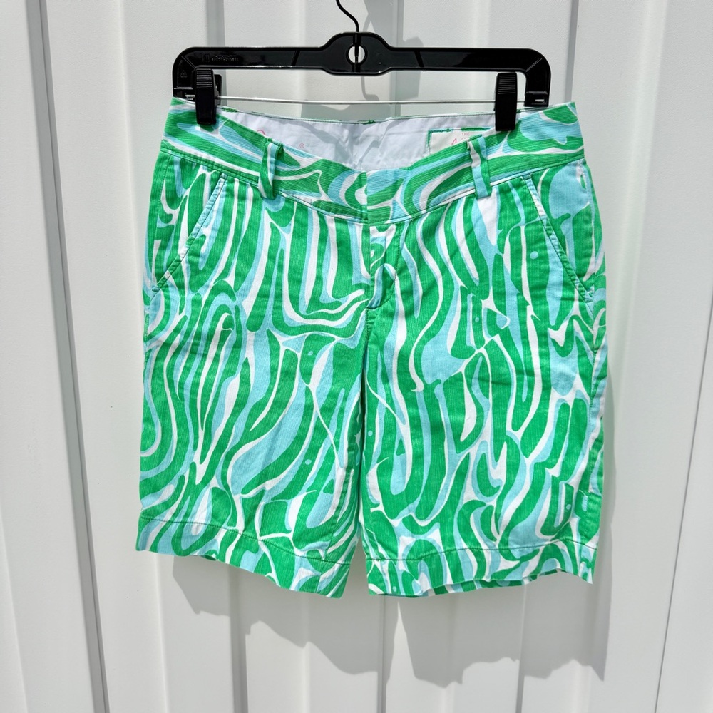 Lilly Pulitzer The Chipper Bermuda Short in Resort White Finders Keepers Size 4